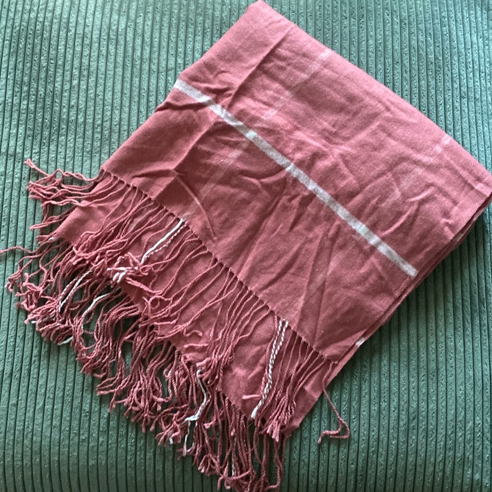 NWOT! Pink Mako and Rex Scarf